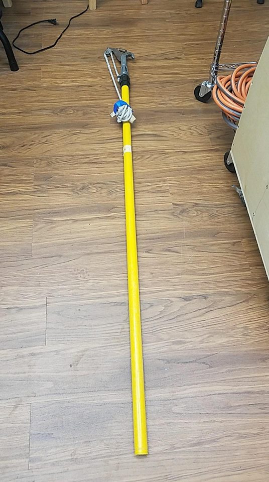 Richmond Tool Library Tree Pruner with Pulley Rope